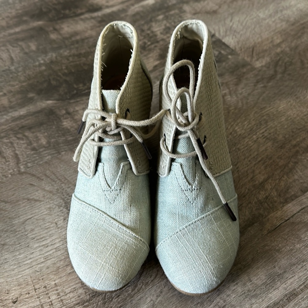 Toms Wedges
